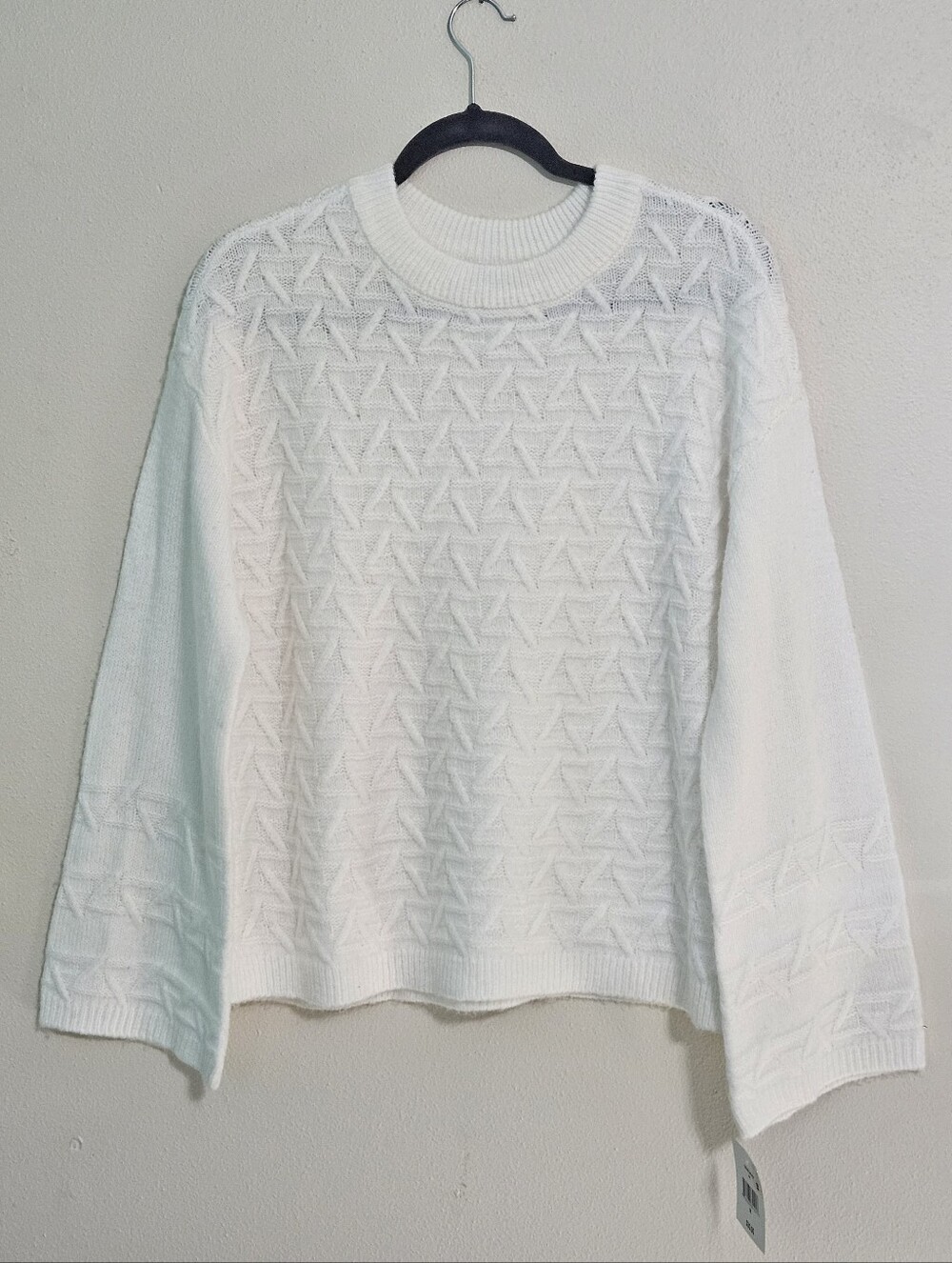NWT Falls Creek Women's Medium White Textured Cable Knit Sweater Wide Sleeve